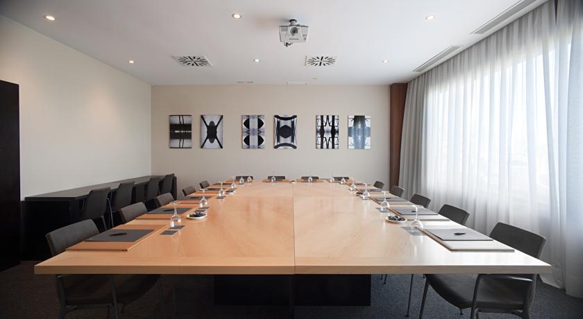 Ac Hotel Huelva By Marriott Luaran gambar