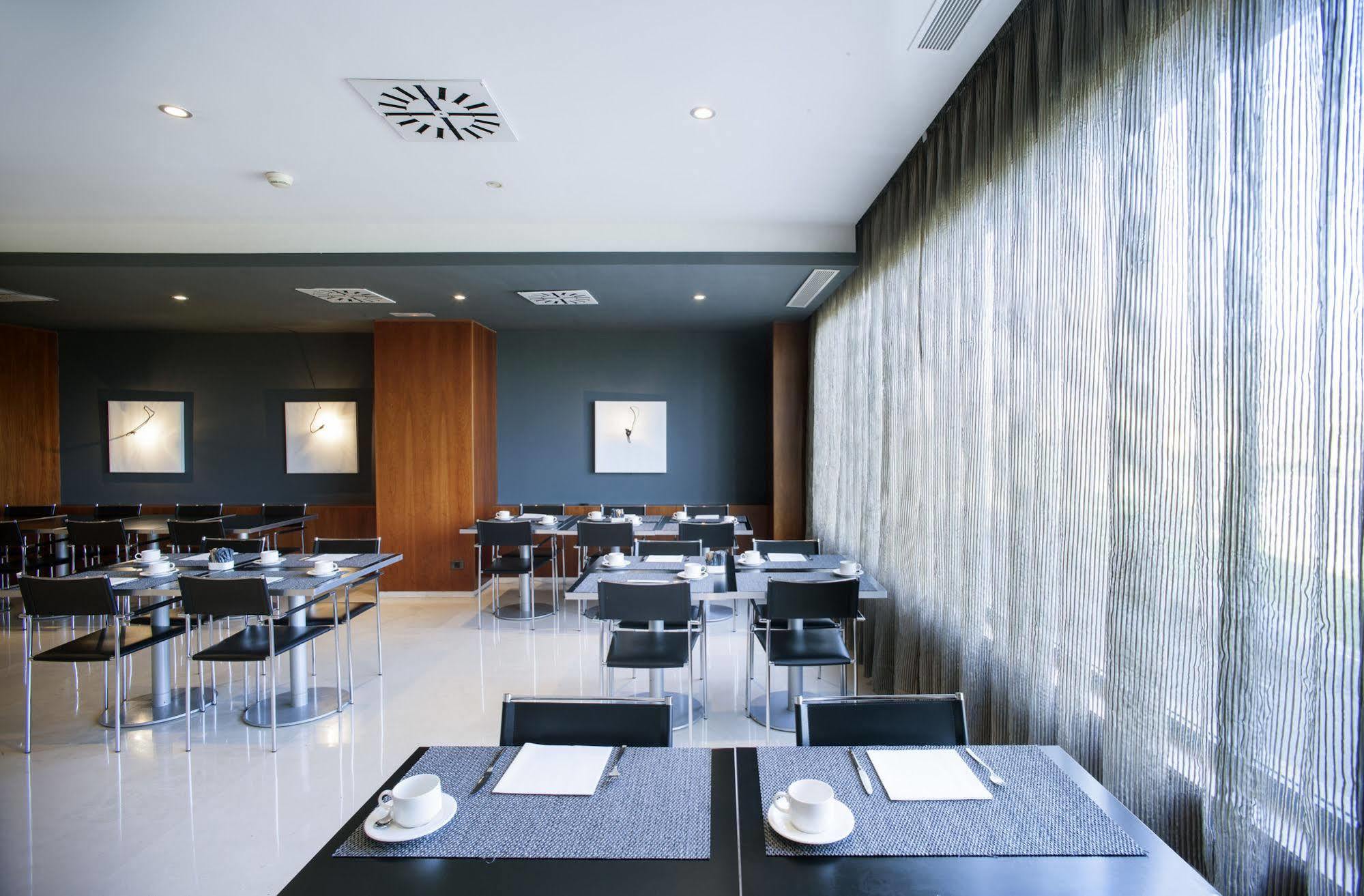 Ac Hotel Huelva By Marriott Luaran gambar
